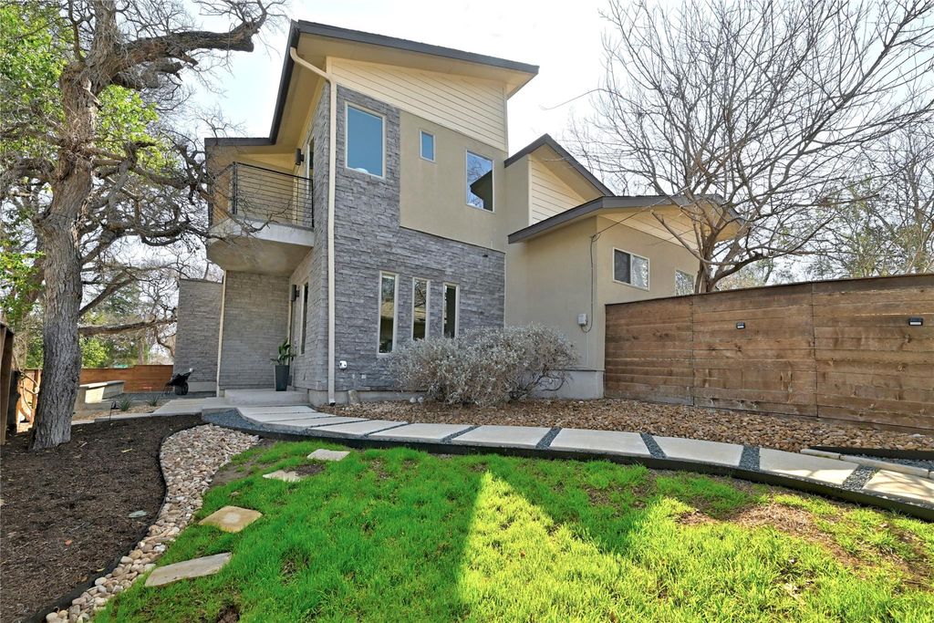 Photo of 2100 Glendale PL #A, Austin, TX 78704 (MLS # 7534714)