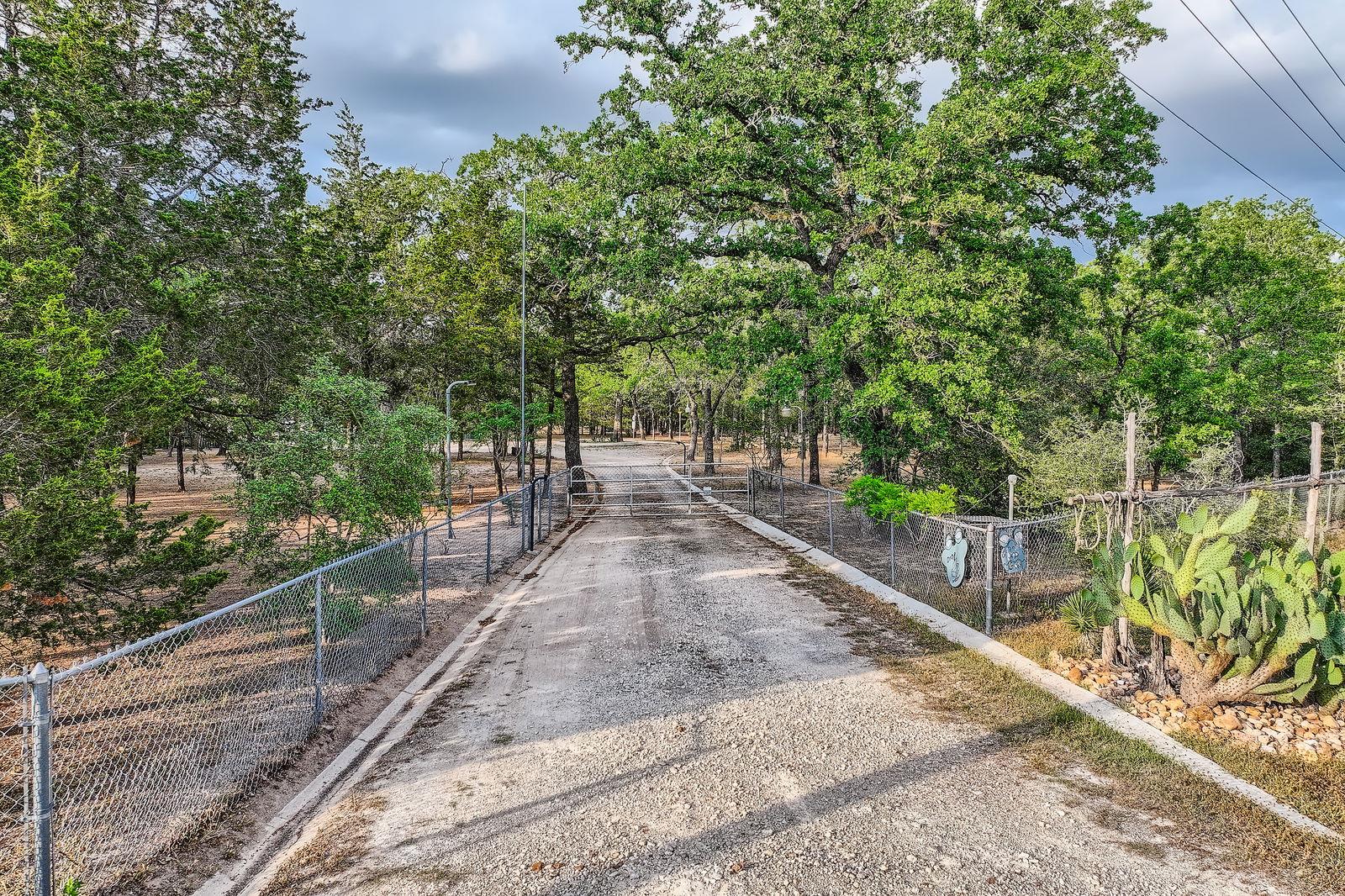 200 Woodlands DR