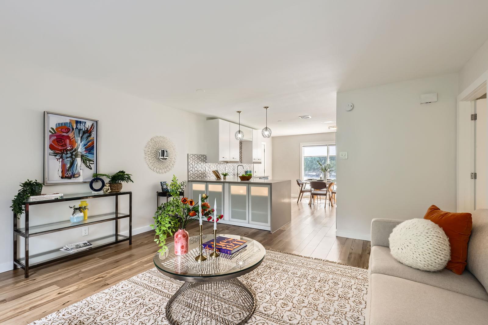 5326 Balcones DR B