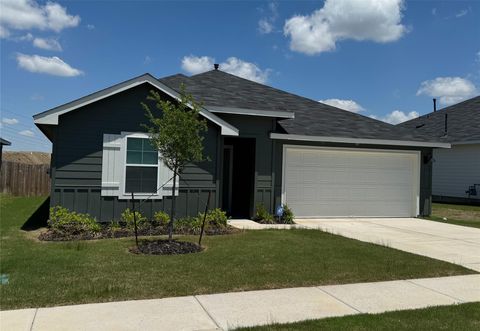 515 HODGES ST Maxwell TX 78656