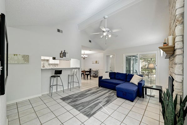 275 MOORING CIR APT B, LAKEWAY, TX 78734 - Image b53943f0c59128ae77bc06938b2c5259/1051473772