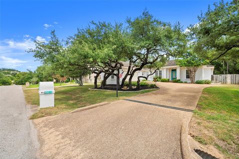 Photo of 119 Crest VW, Lakeway, TX 78734 (MLS # 6683280)