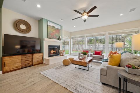 Tiny photo for 119 Crestview DR, Lakeway, TX 78734 (MLS # 6683280)