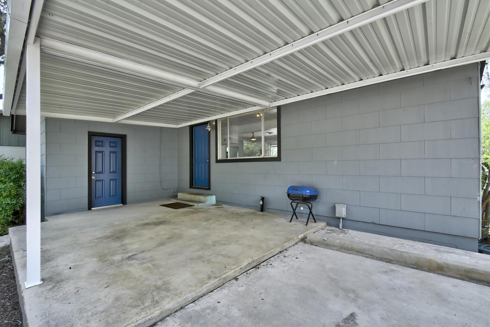 284 Lake Forest