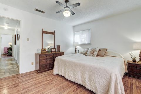 Tiny photo for 7210 Meadowood DR, Austin, TX 78723 (MLS # 8149326)