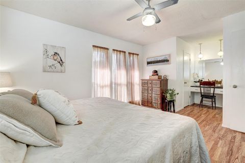 Tiny photo for 7210 Meadowood DR, Austin, TX 78723 (MLS # 8149326)