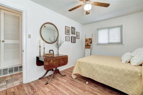 Tiny photo for 7210 Meadowood DR, Austin, TX 78723 (MLS # 8149326)
