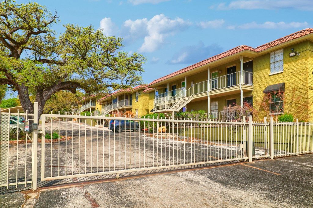 Photo of 2302 East Side DR #23, Austin, TX 78704 (MLS # 7737595)