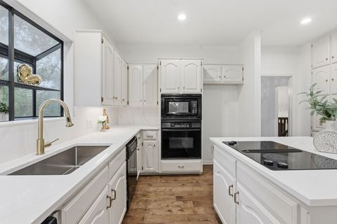 Tiny photo for 102 Laura LN, Austin, TX 78746 (MLS # 8306774)