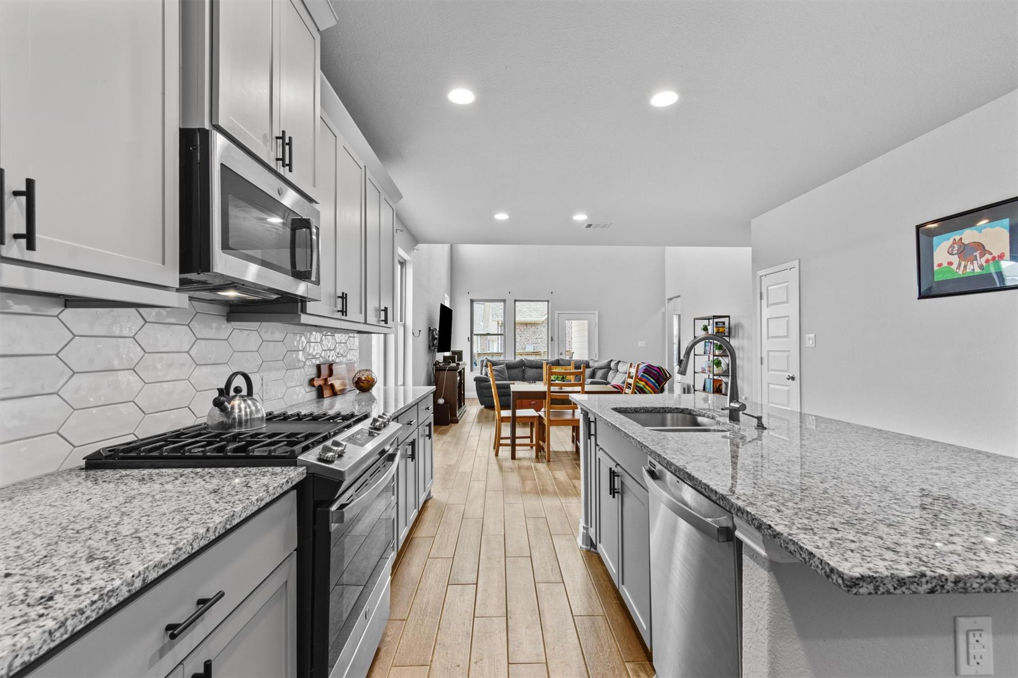 120 Freeman Loop LOOP