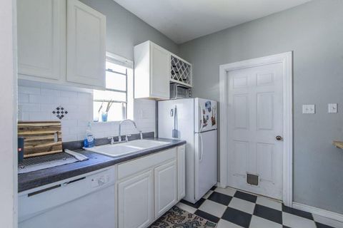 Tiny photo for 1220 Taylor ST, Austin, TX 78702 (MLS # 8078972)