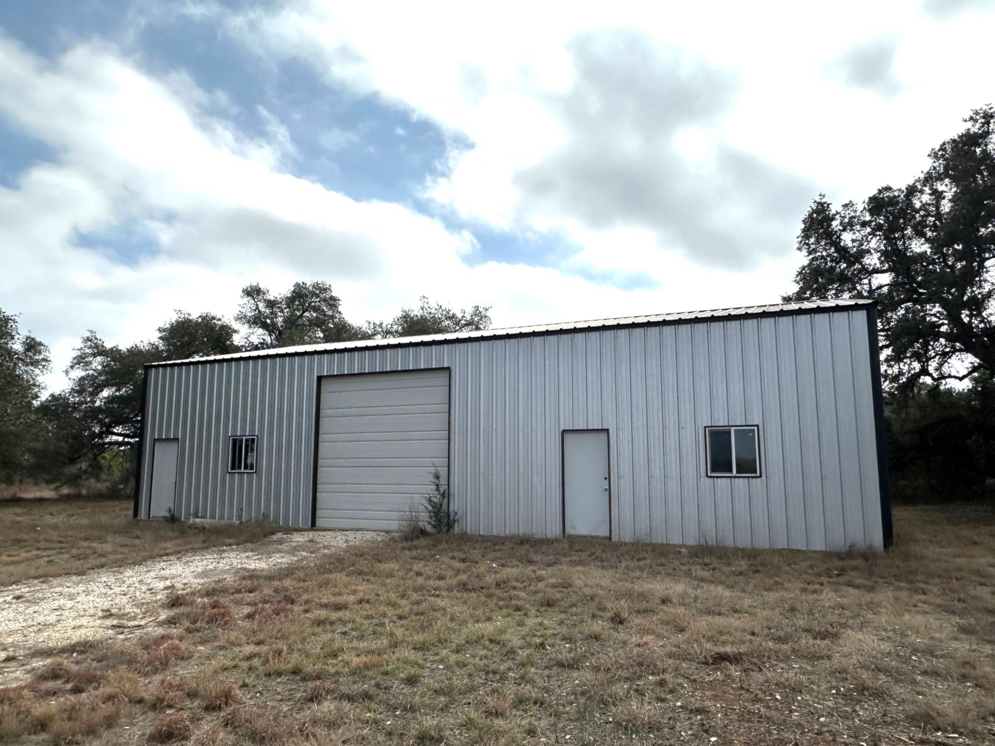 1900 County Road 284