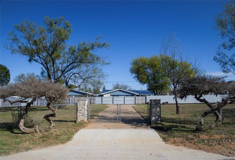 Photo of 464 Fir LN, Cottonwood Shores, TX 78657 (MLS # 7858092)