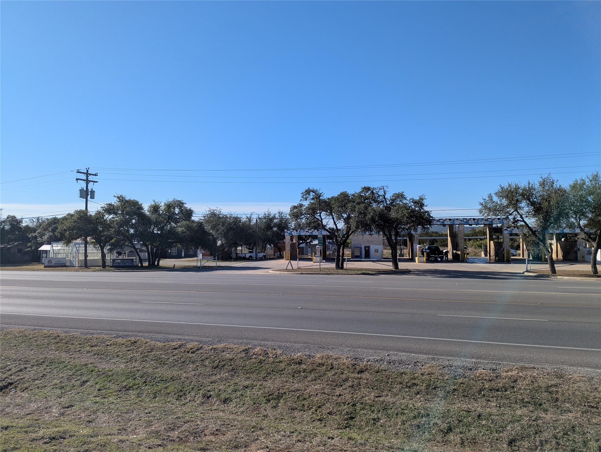 1511 US Hwy 290 Highway