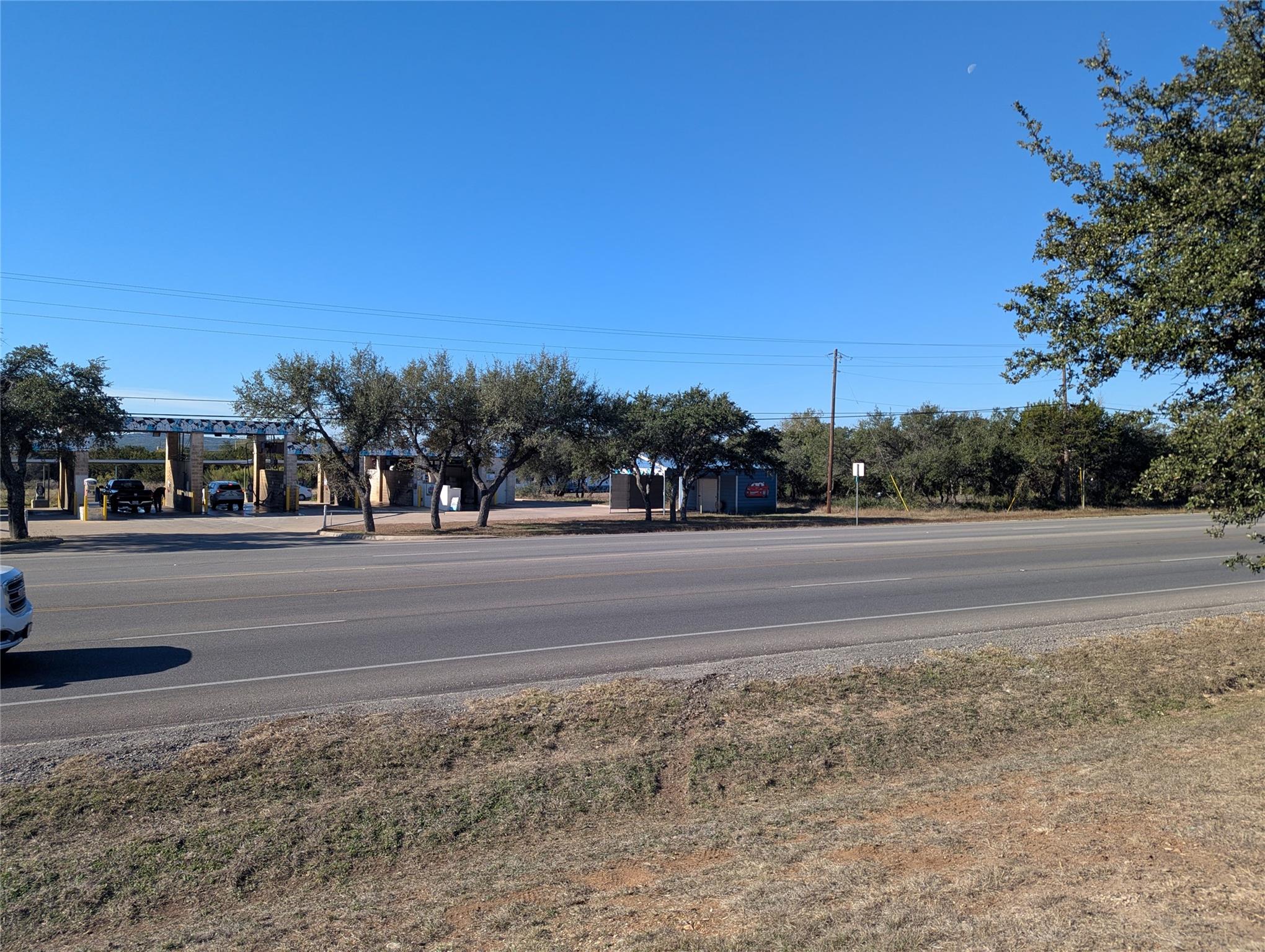 1511 US Hwy 290 Highway