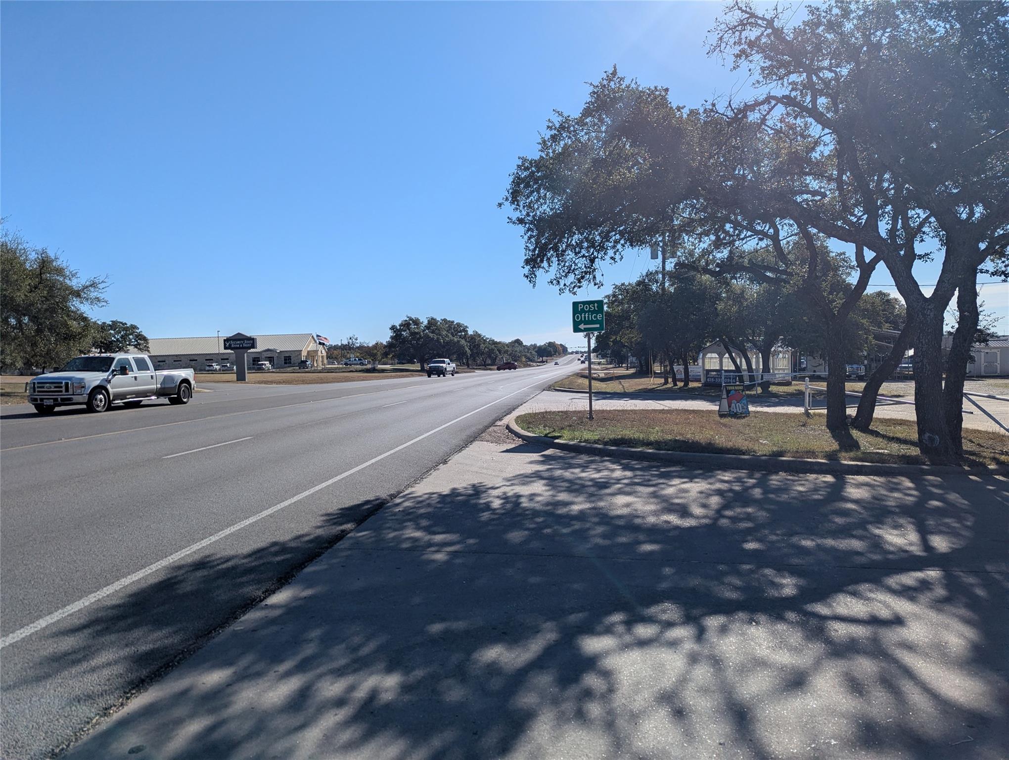 1511 US Hwy 290 Highway