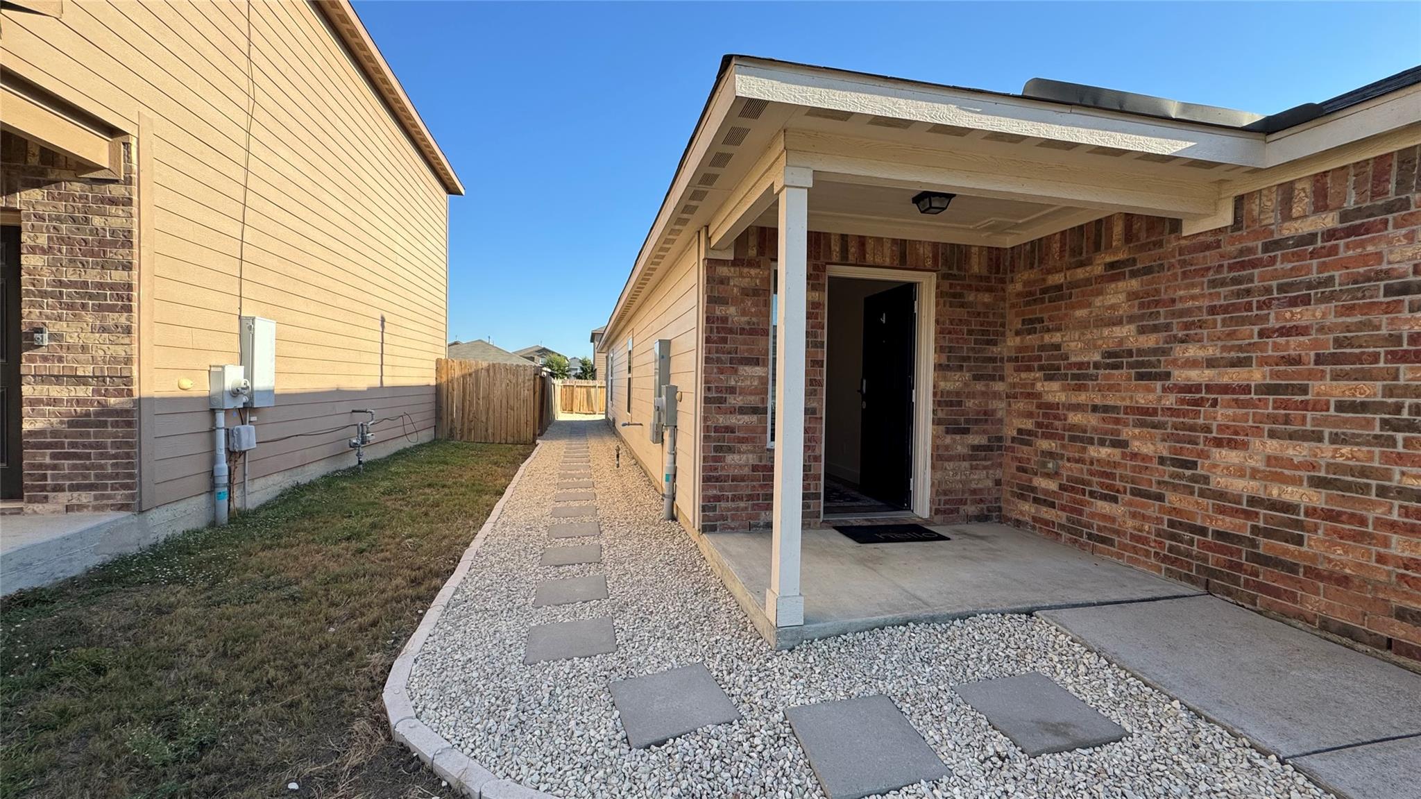 1421 Breanna LN