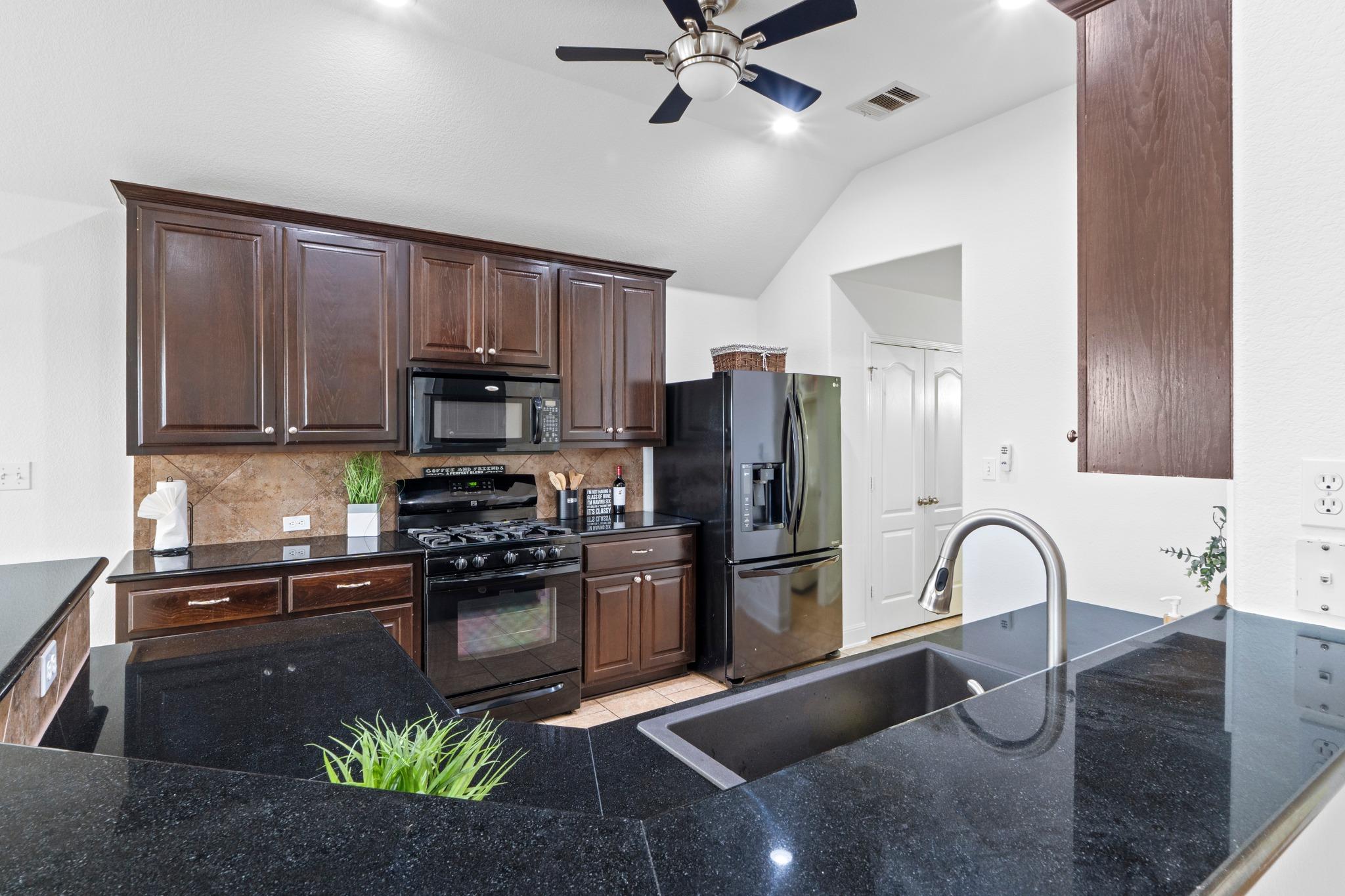 700 Walsh Hill TRL