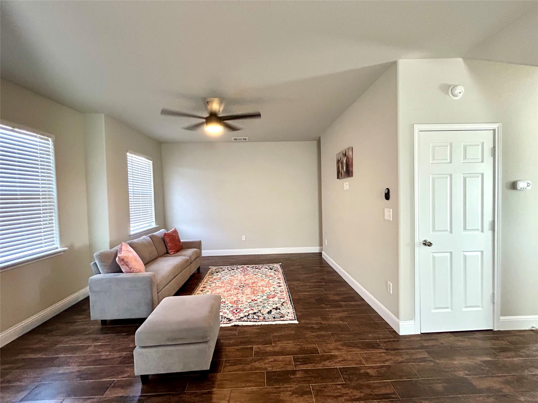 3805 E Us-290 Highway E