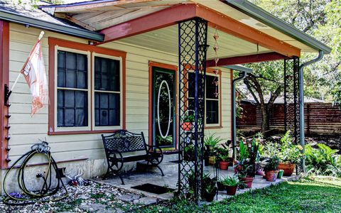 Tiny photo for 3205 Menchaca RD, Austin, TX 78704 (MLS # 1725706)
