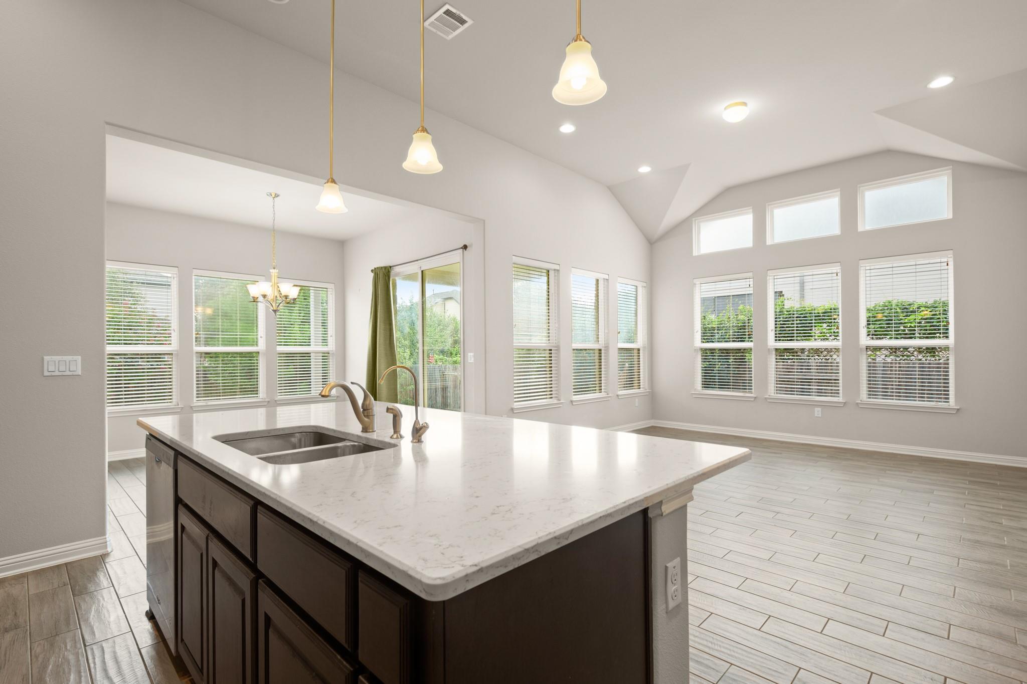 5212 Mandevilla DR