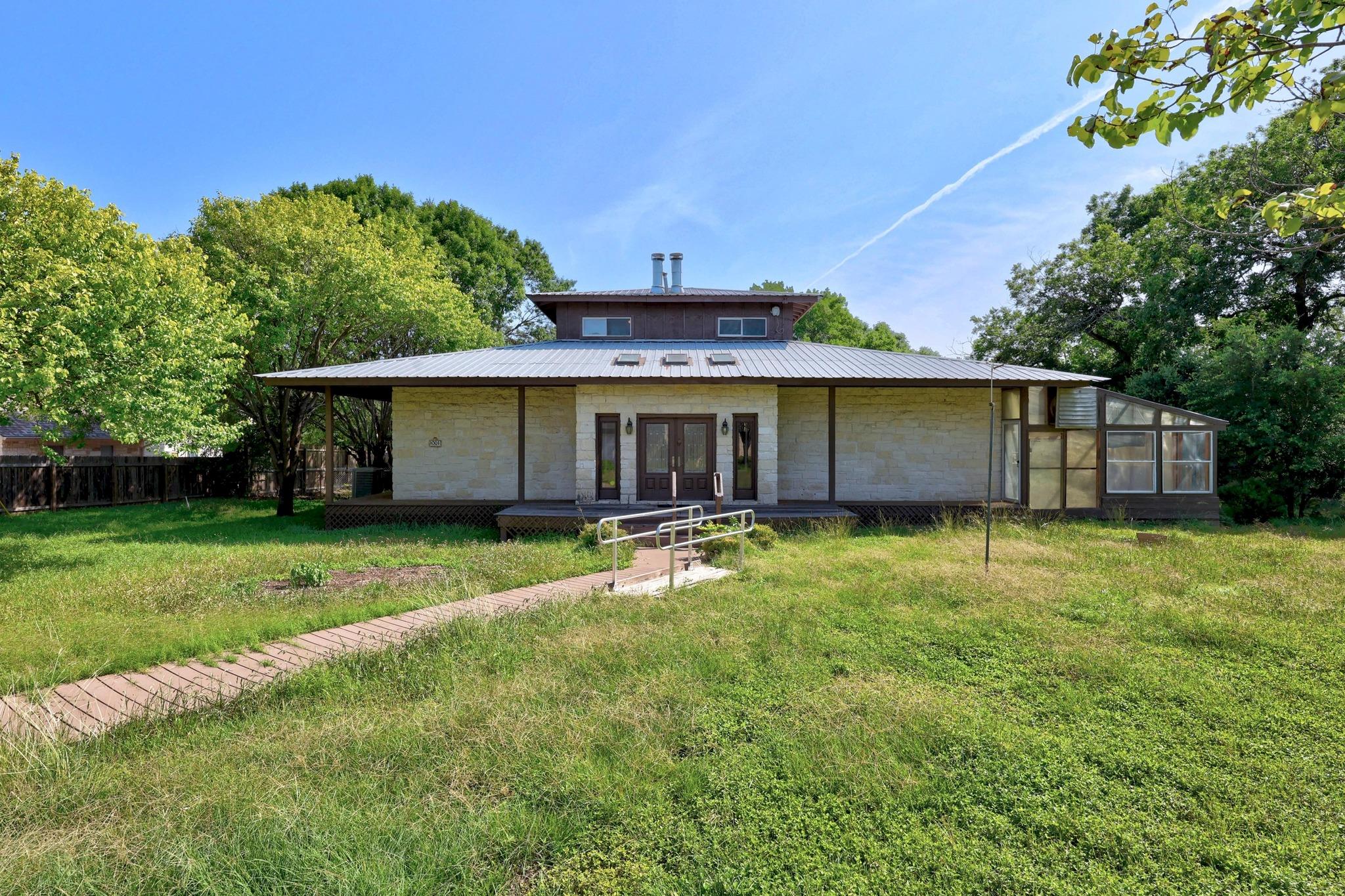 1001 S Gabriel DR