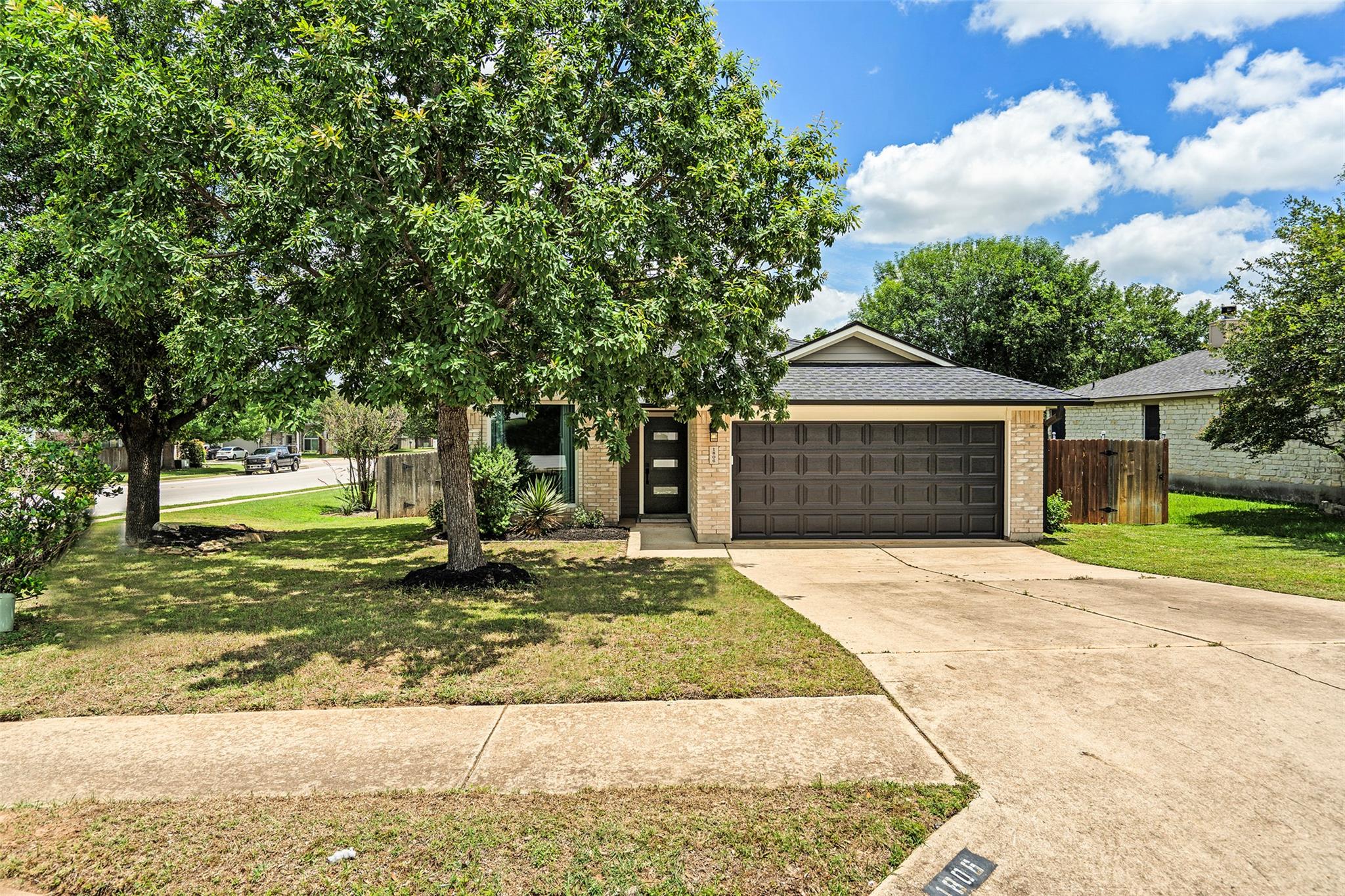 1806 Timberwood DR