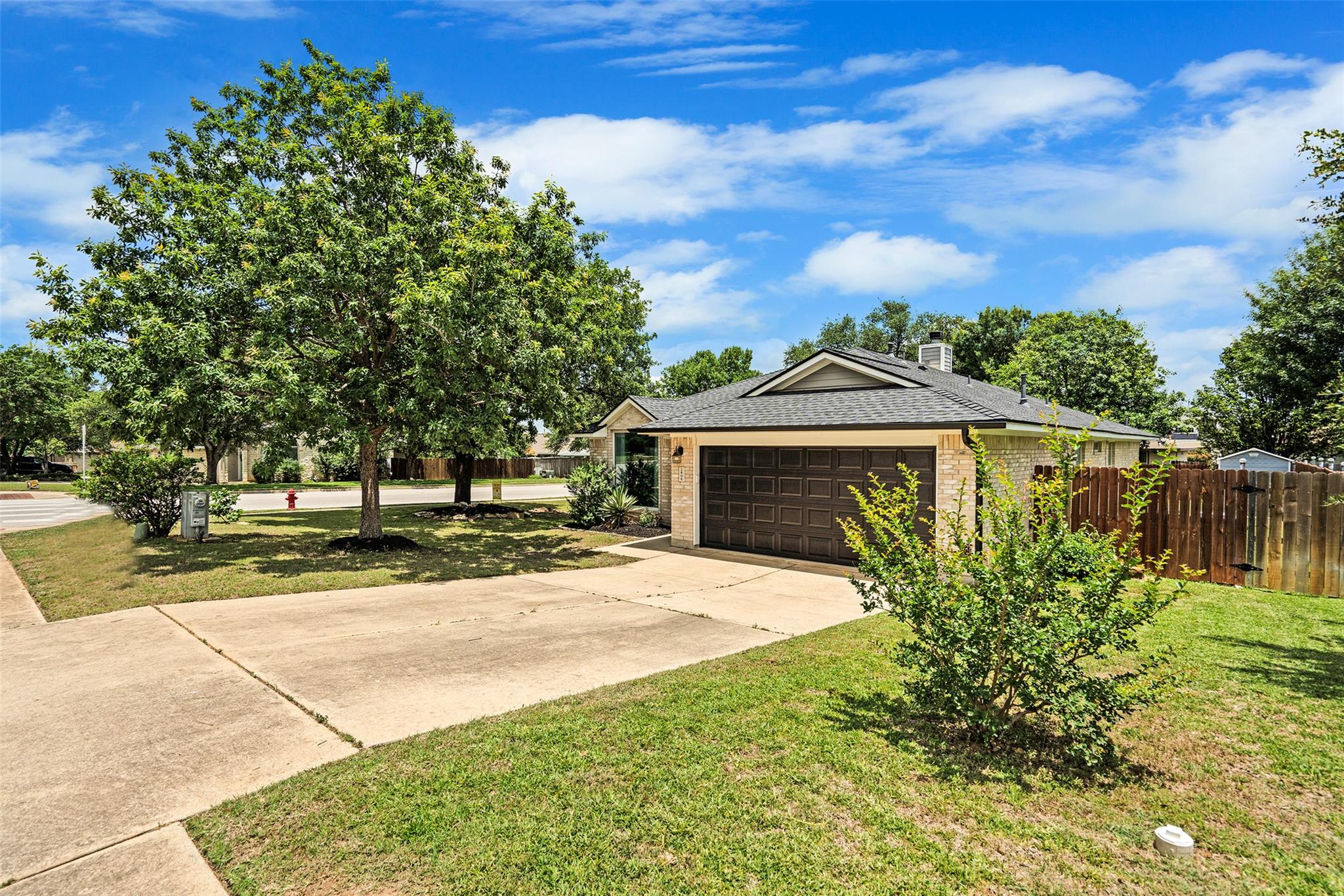 1806 Timberwood DR