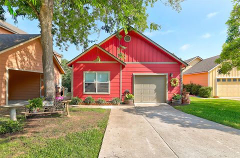 1003 E 3rd ST Georgetown TX 78626