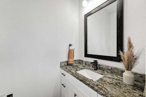 Tiny photo for 18502 Venture DR, Point Venture, TX 78645 (MLS # 2874730)