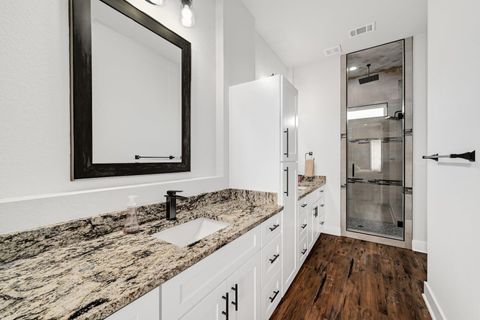 Tiny photo for 18502 Venture DR, Point Venture, TX 78645 (MLS # 2874730)