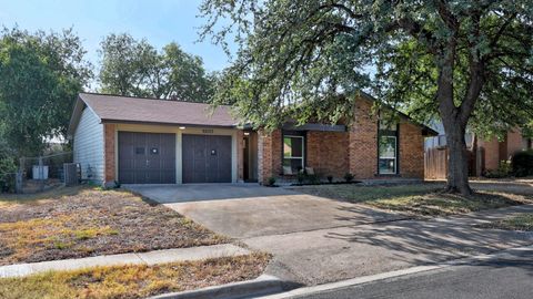 Photo of 10003 Quail Hutch DR, Austin, TX 78758 (MLS # 7605405)