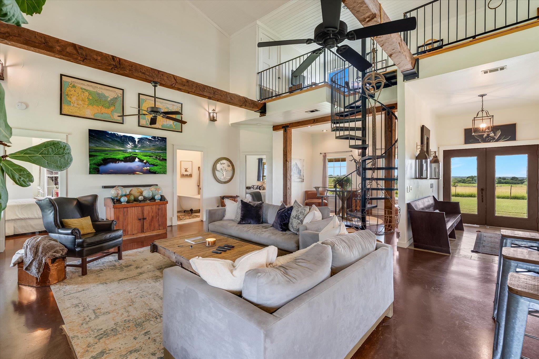 400 Little El Paso RD