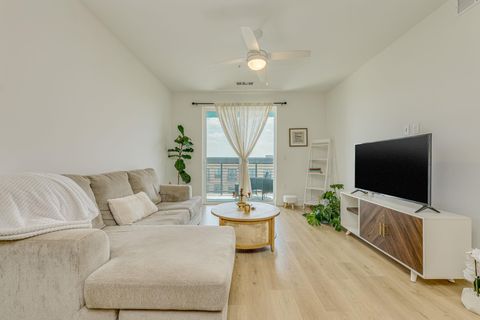 Photo of 1701 Simond Ave #524, Austin, TX 78723 (MLS # 8597388)