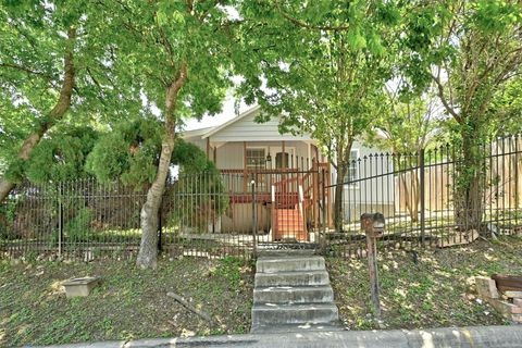 Tiny photo for 1200 Walnut Ave, Austin, TX 78702 (MLS # 6470321)