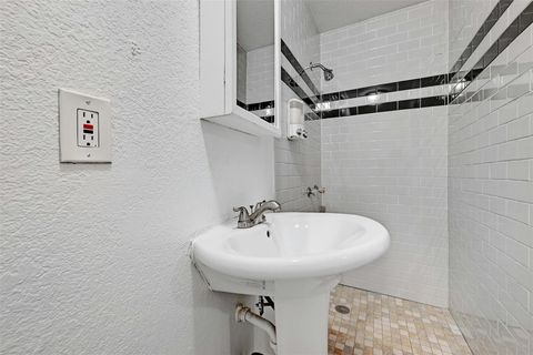 Tiny photo for 1200 Walnut Ave, Austin, TX 78702 (MLS # 6470321)