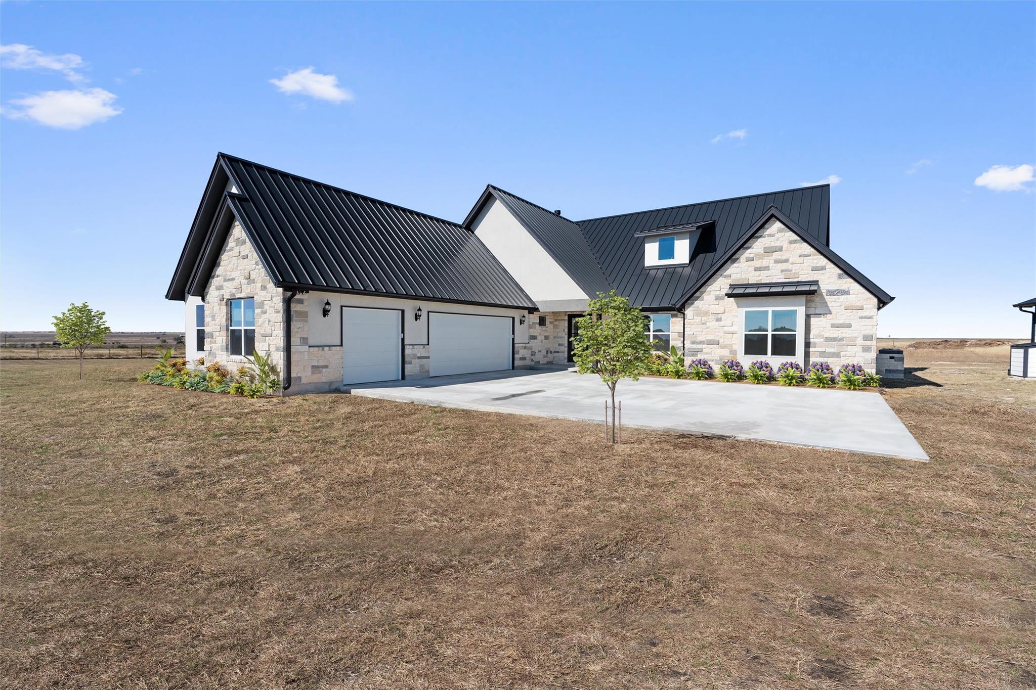 3705 County Road 211 RD