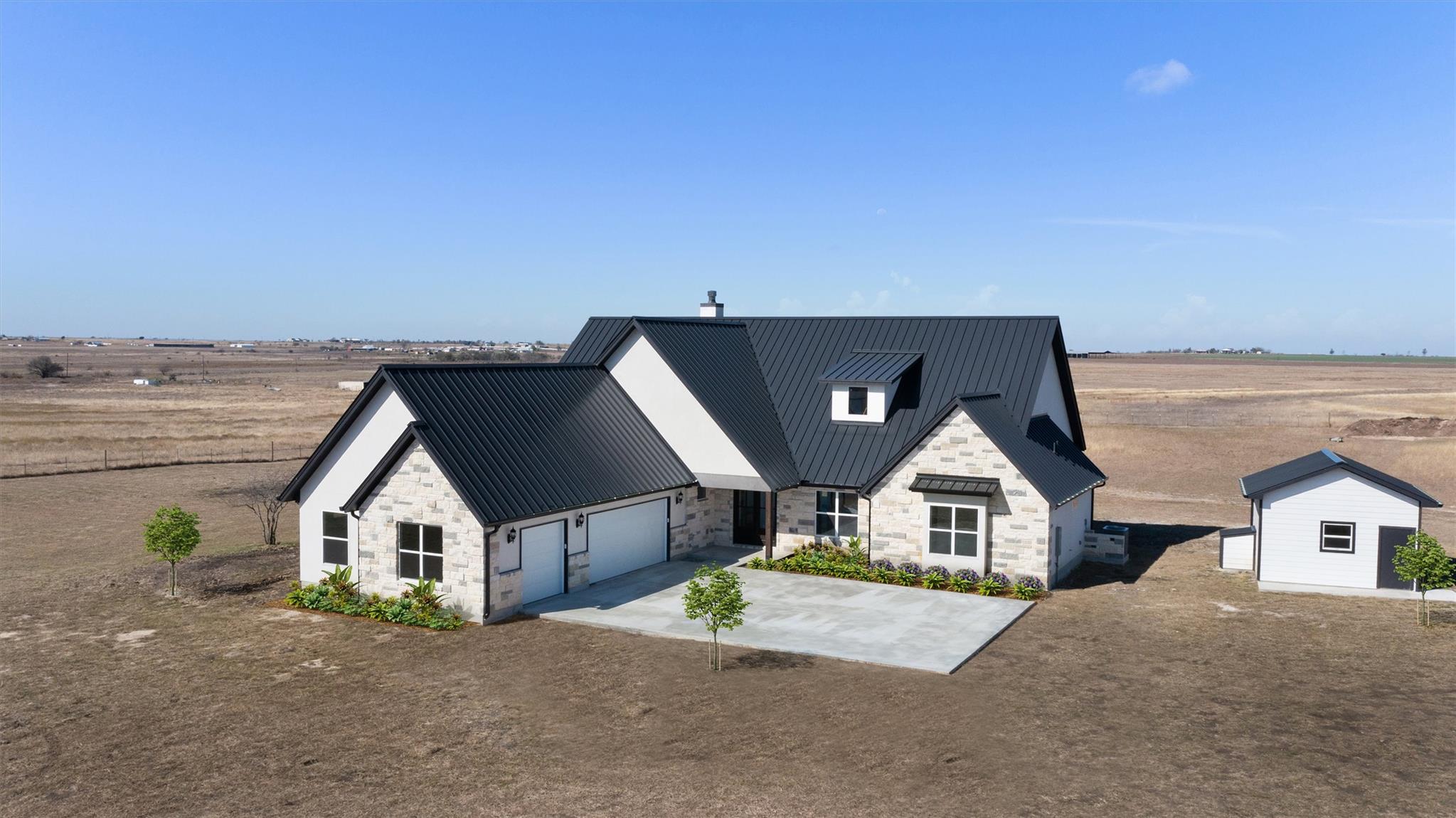 3705 County Road 211 RD