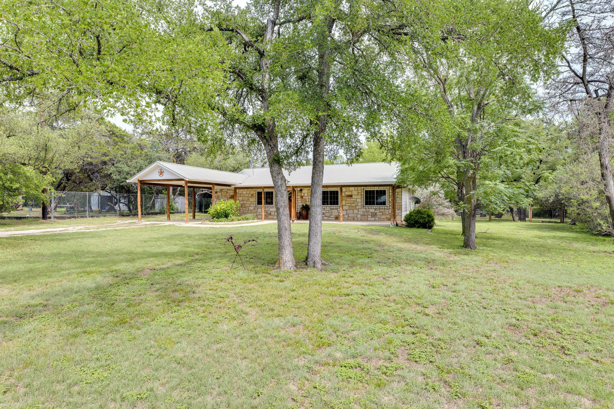 418 Grand Prairie CIR