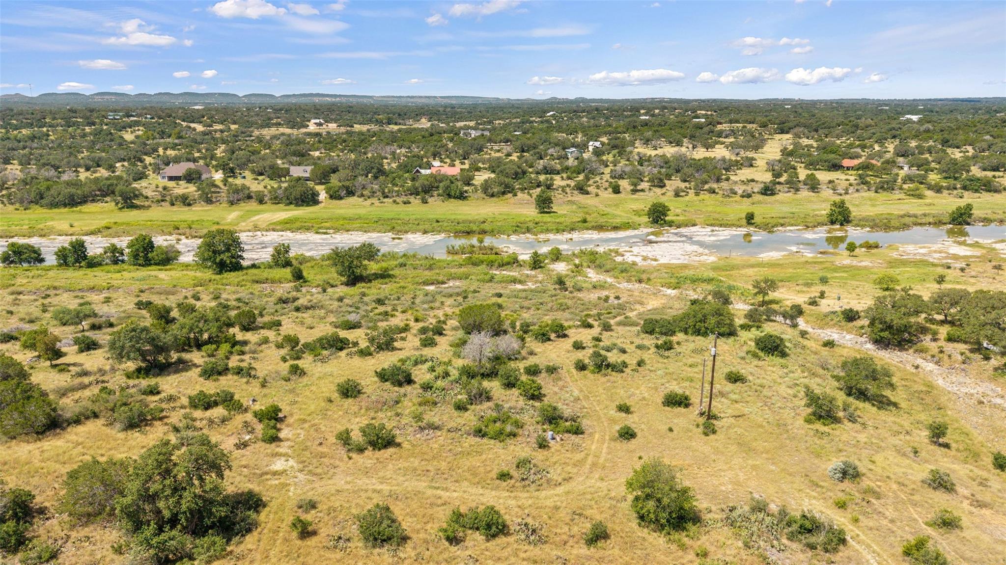 135 River View DR