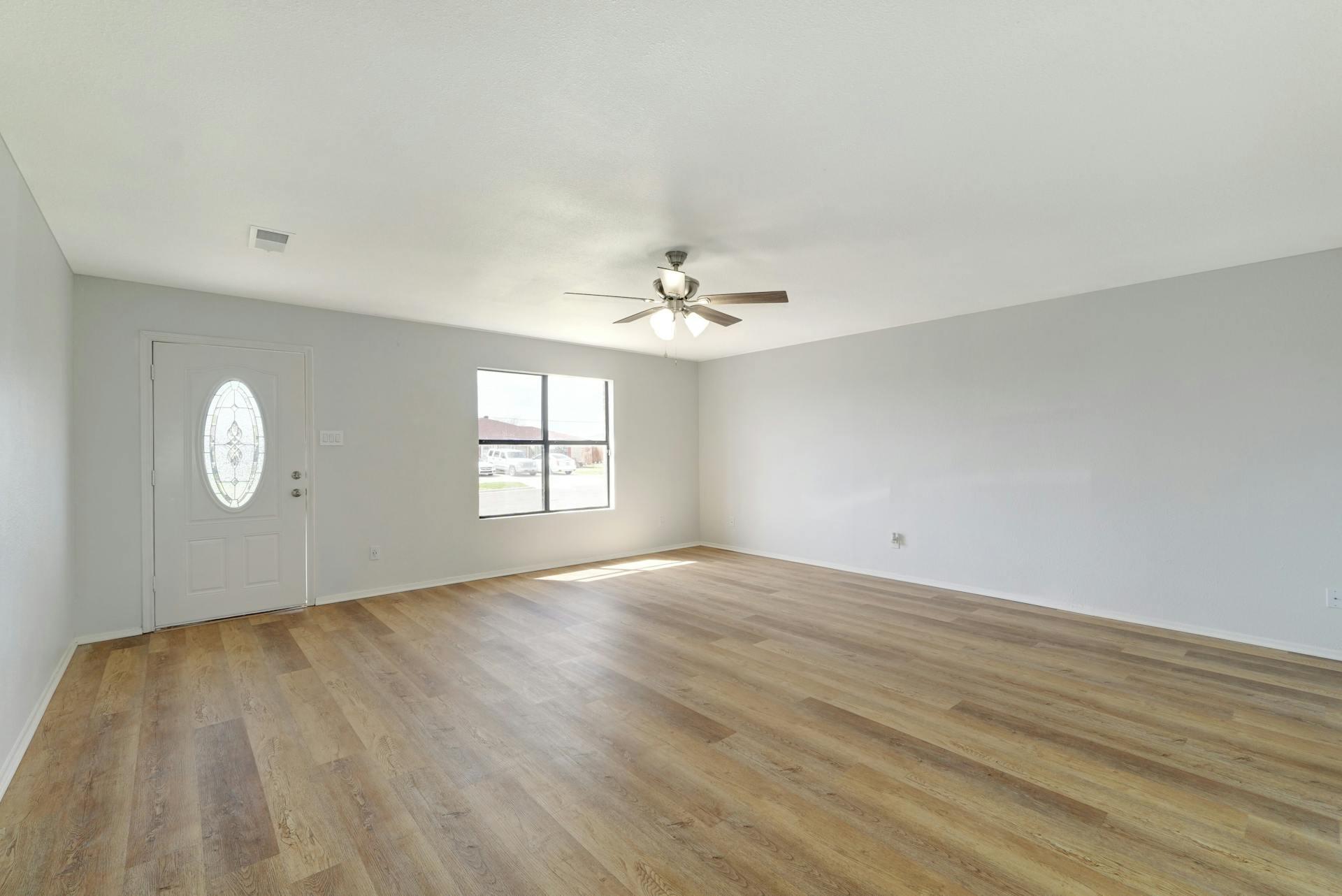 2703 Casey DR