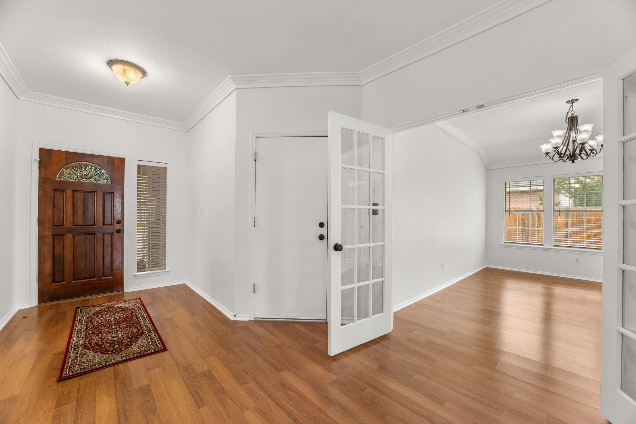 1106 Woodview DR