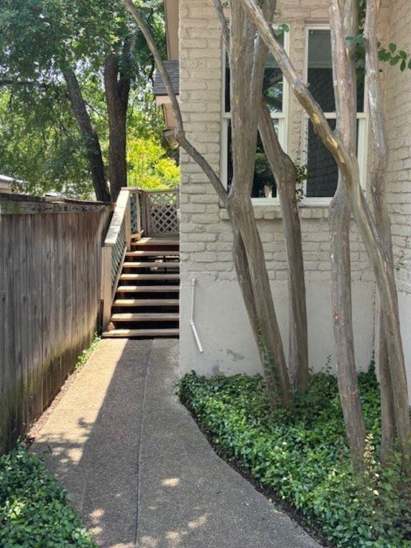 307 Quarry ST