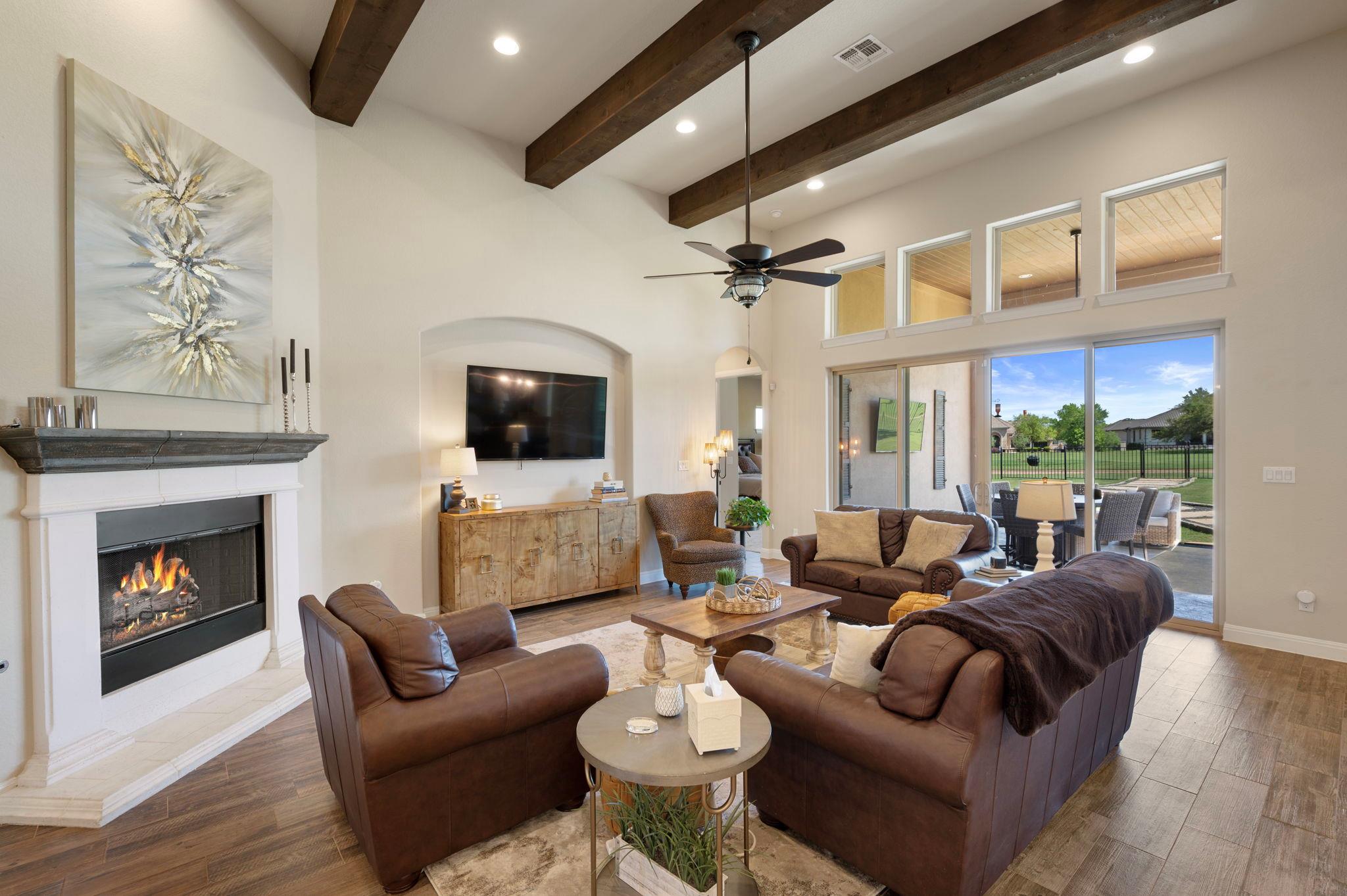 109 Grand Oaks LN