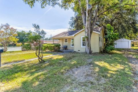 A home in Smithville