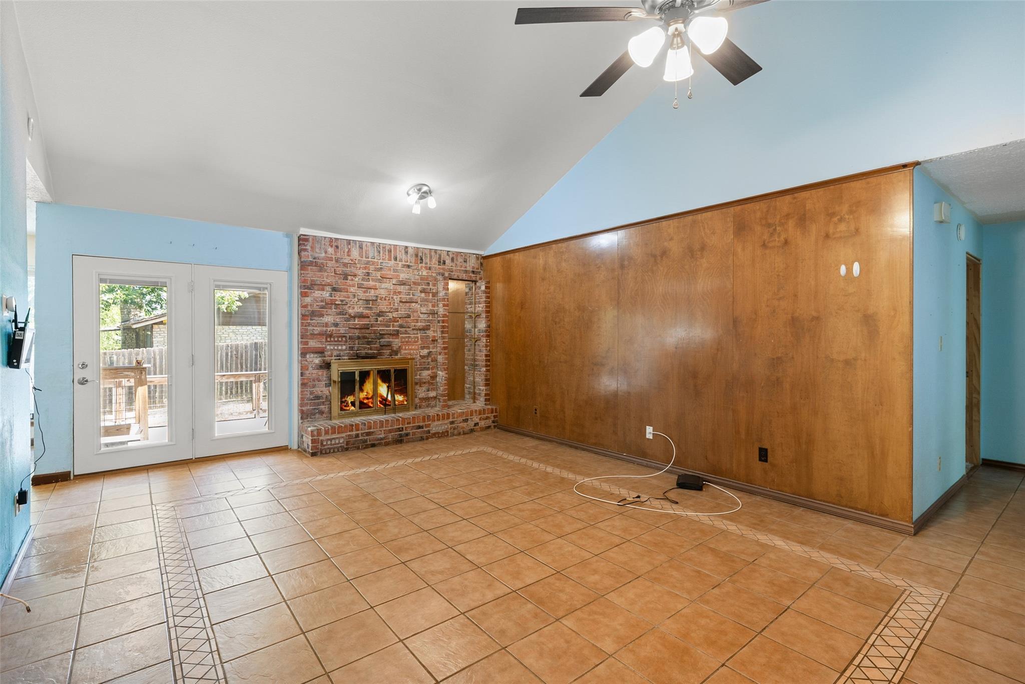 102 Chaparral ST