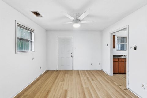 Tiny photo for 405 Montopolis DR, Austin, TX 78741 (MLS # 8267980)