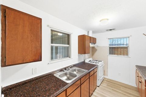 Tiny photo for 405 Montopolis DR, Austin, TX 78741 (MLS # 8267980)