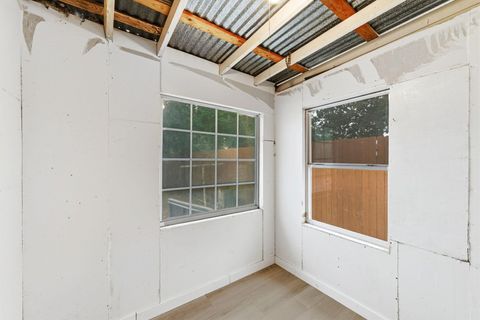 Tiny photo for 405 Montopolis DR, Austin, TX 78741 (MLS # 8267980)