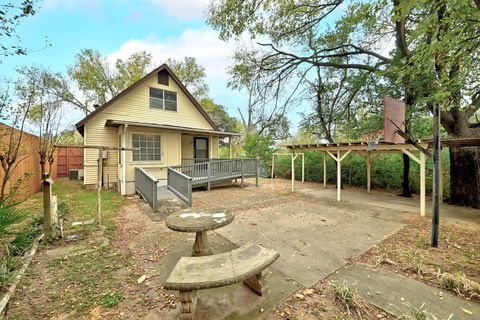 Tiny photo for 405 Montopolis DR, Austin, TX 78741 (MLS # 8267980)